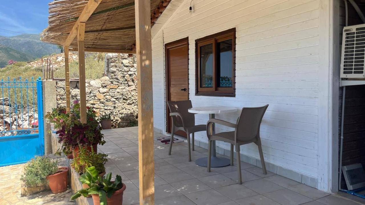 Kongjoni'S Rooms Himare Exterior foto